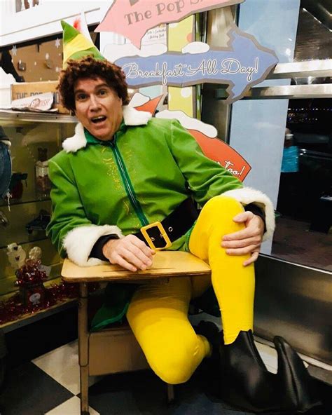 Buddy the Elf Costume Ideas | DIY Cosplay Tips