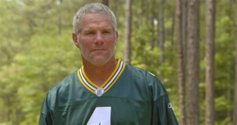 Brett Favre Promotes Wranglers While Tweeting From Leather Recliner - BlackSportsOnline