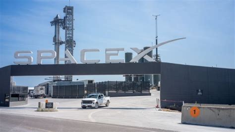 SpaceX's $100M Starfactory Aims to Build One Starship per Day