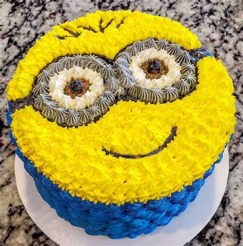 15 Super-Cool Minion Cake Ideas | The Bestest Ever!