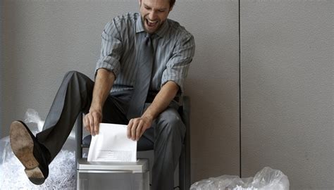 How to Troubleshoot a Paper Shredder | Bizfluent