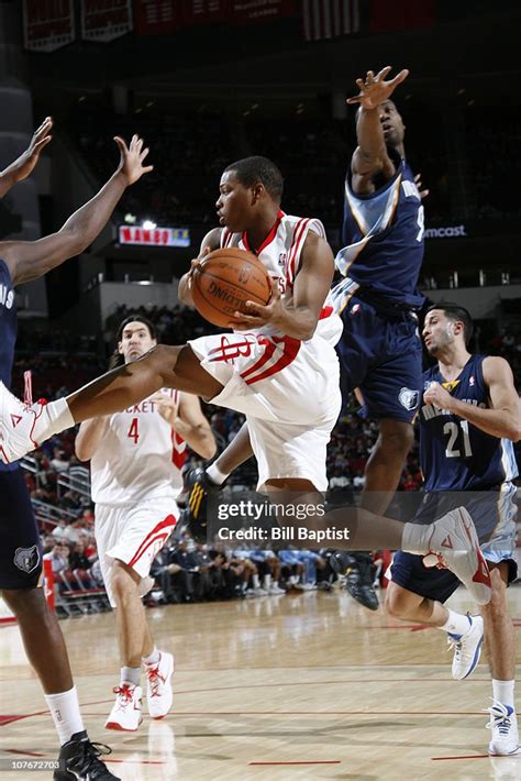 Kyle Lowry of the Houston Rockets shoots the ball against the Memphis ...