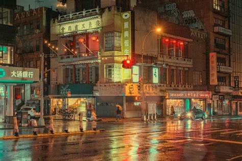 Gorgeous Photos of a Rain Soaked Chinatown in New York