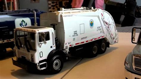 First Gear Garbage Trucks - YouTube