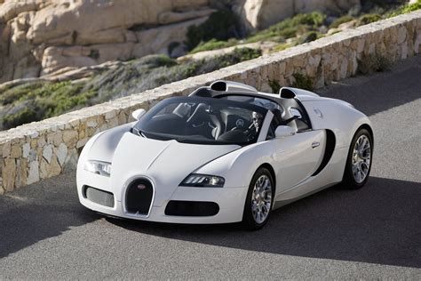 Bugatti Veyron Coupe (2006 - ) Running Costs | Parkers