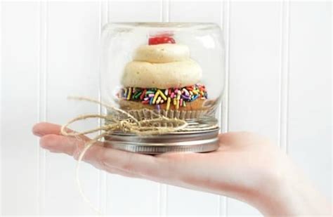 Cupcake Boxes: 40 DIY Ideas to Package Your Cupcakes