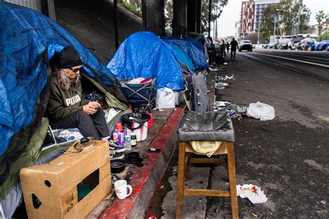 What a major new study on homelessness in California tells us - Vox