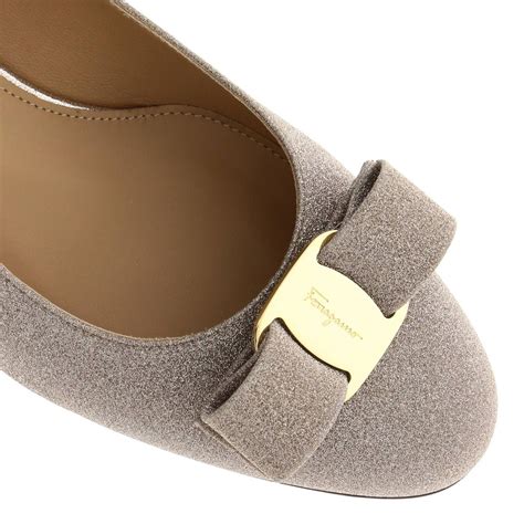 Salvatore Ferragamo Outlet: Vara décolleté in glitter fabric with Vara bow - Platinum | High ...