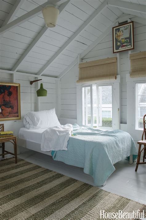 A Charming Nantucket Cottage Is the Perfect Coastal Retreat | Cottage house designs, Home decor ...