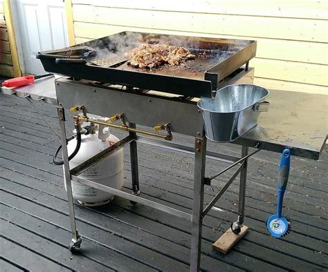 How to Make an Outdoor Griddle | Outdoor kitchen bars, Outdoor kitchen ...