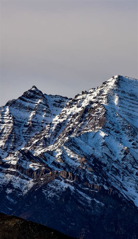 Clear Sky over Mountains · Free Stock Photo