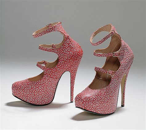 ELLA Universe: Vivienne Westwood, Shoes. A glance at the shoe history ...