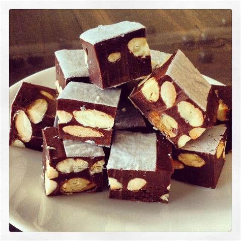 Nat's Thermomixen in the Kitchen: Choco-latte Nougat with Roasted Almonds | Thermomix nougat!