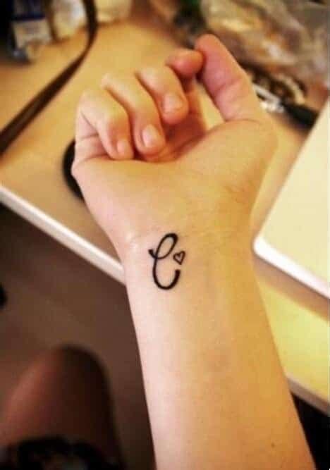 Hình Xăm Chữ Cái Đẹp: 229+ Mẫu Tattoo Chữ Cái Kiểu