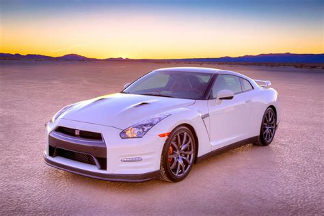 2014 Nissan GT-R Gallery 488384 | Top Speed