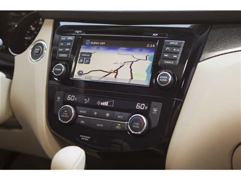 2017 Nissan Rogue: 48 Interior Photos | U.S. News