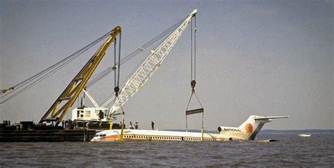 Crash of a Boeing 727-235 off Pensacola: 3 killed | Bureau of Aircraft ...