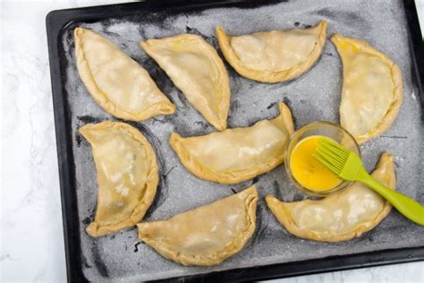 Peruvian Empanadas Recipe: Golden Brown Juicy Beef Parcels