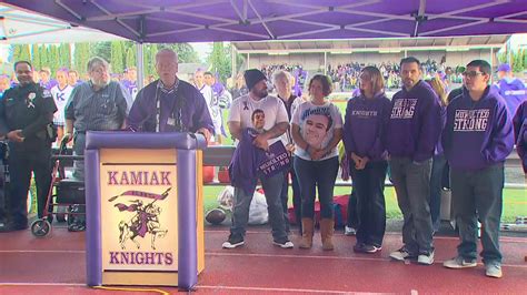 Kamiak High School honors Mukilteo shooting victims | king5.com