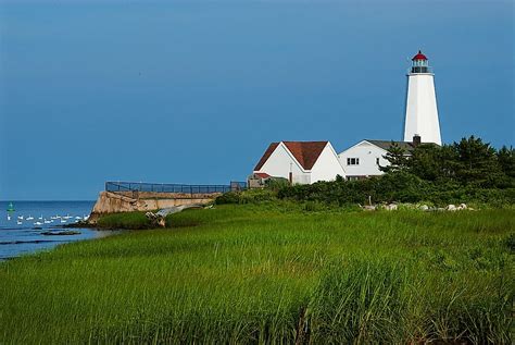 10 Oldest Connecticut Lighthouses - WorldAtlas