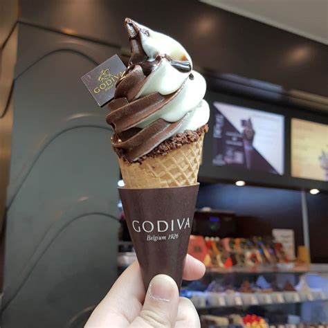 Godiva Is Offering 1-For-1 On Chocolate Twist Soft Serve From Now Till ...