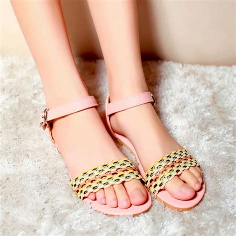 2014 sweet small fresh casual flat sandals young girl student paragraph ...