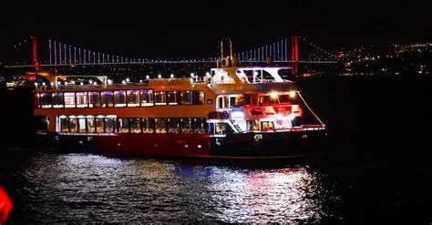 TriPass Bosphorus Dinner Cruise with Turkish Shows