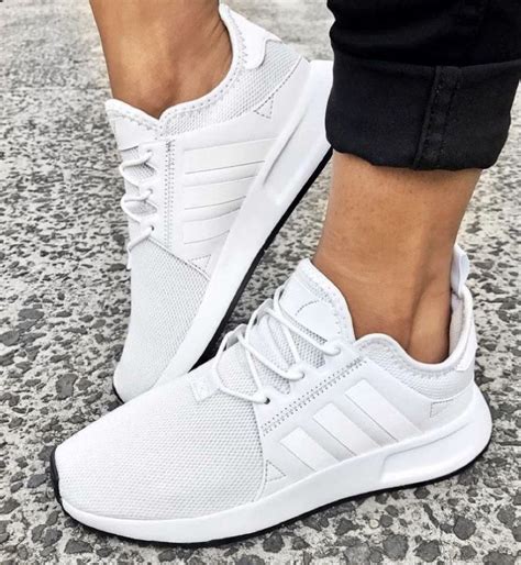 pinterest: @emmasilbb in 2020 | White addidas shoes, Tennis shoes ...