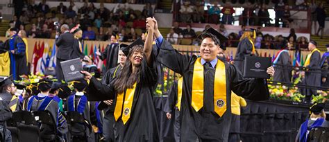 December Commencement - UW-Milwaukee