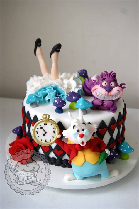 Alice in Wonderland Cake / Bolo Alice no país das maravilhas | Alice in ...