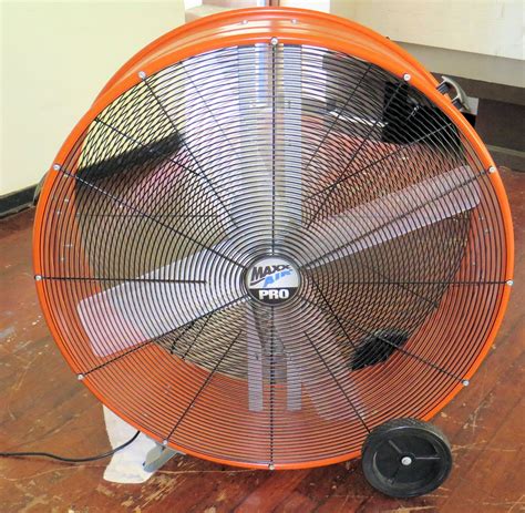 Maxx Air Pro Large Orange Commercial Floor Fan (RM-Theater)