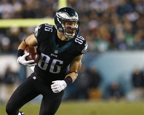 Zach Ertz contract: Philadelphia Eagles TE signs 5-year extension - Sports Illustrated