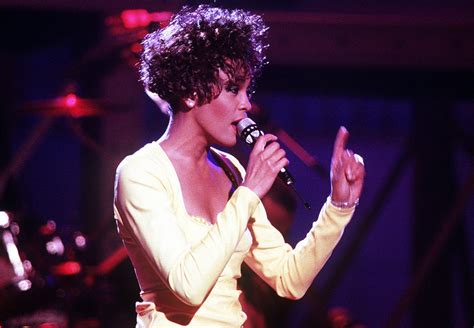 Top 10 Whitney Houston Duets - ClassicRockHistory.com