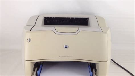 HP LaserJet Printer 1200 - YouTube