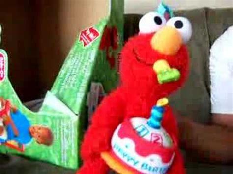 Elmo sings Happy Birthday - YouTube