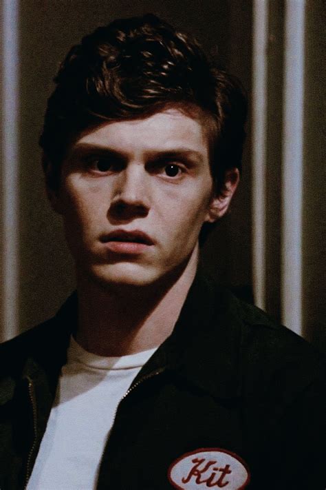 hourly evan peters on Twitter: "Evan Peters as Kit Walker in the first episode of American ...