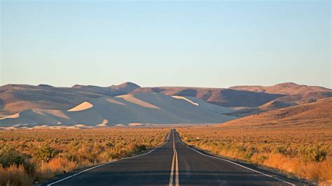 Sand Mountain, Nevada | Discover Sand Mountain Recreation Area - Fergy ...