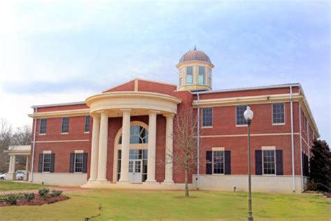 Hinds CC trustees open search for new college president | Hinds Community College