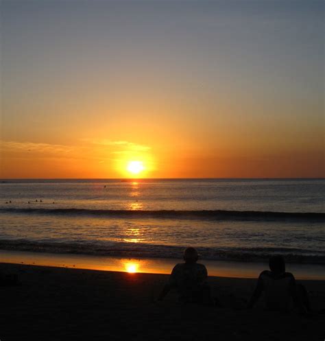 Sunset on Kuta Beach, Bali | Everyone sits on the beach to w… | Flickr