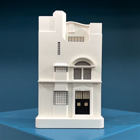 MODEL BUILDINGS - ARCHITECTURAL SCULPTURES FOR THE HOME