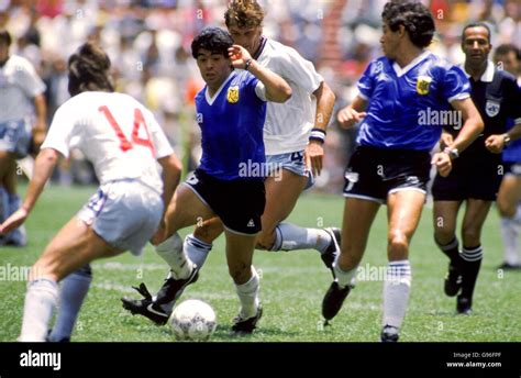 Soccer - World Cup Mexico 1986 - Quarter Final - Argentina v England ...