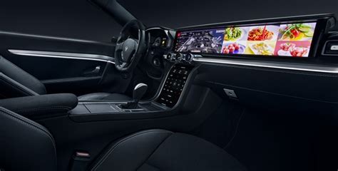 HARMAN & Samsung Bring Colorful Future for In-Car Displays | HARMAN