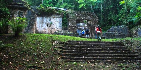 Piedras Negras en Petén, Guatemala | Aprende Guatemala.com