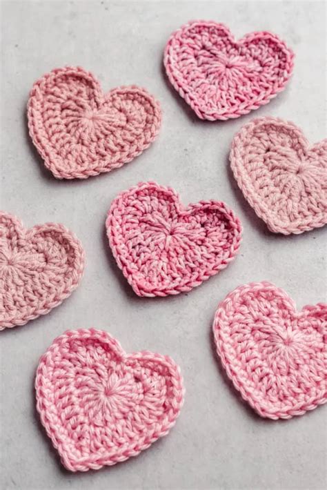 Free Crochet Heart Pattern - 3 Sizes - Sarah Maker