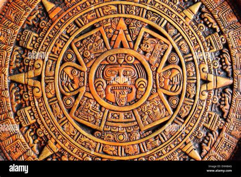 Aztec calendar hi-res stock photography and images - Alamy