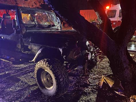 Head-on crash with tree sends Green Valley man to hospital | Local News ...