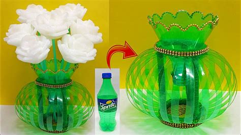 Plastic bottle vase Craft idea/Diy new Design bottle flower vase/Foam se Guldasta banane ki ...