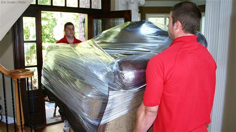 7 Practical Uses of Plastic Wrap for Moving