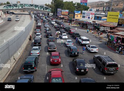 Delay at border crossing hi-res stock photography and images - Alamy