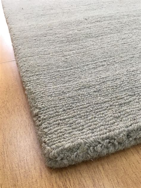 DeluxeComfort.com Handmade Wool Solid Gray 5' x 8' lt1076 Area Rug